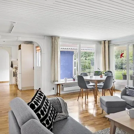 M176-vaeggerlose-skovsyrevej-9 * Bøtø By